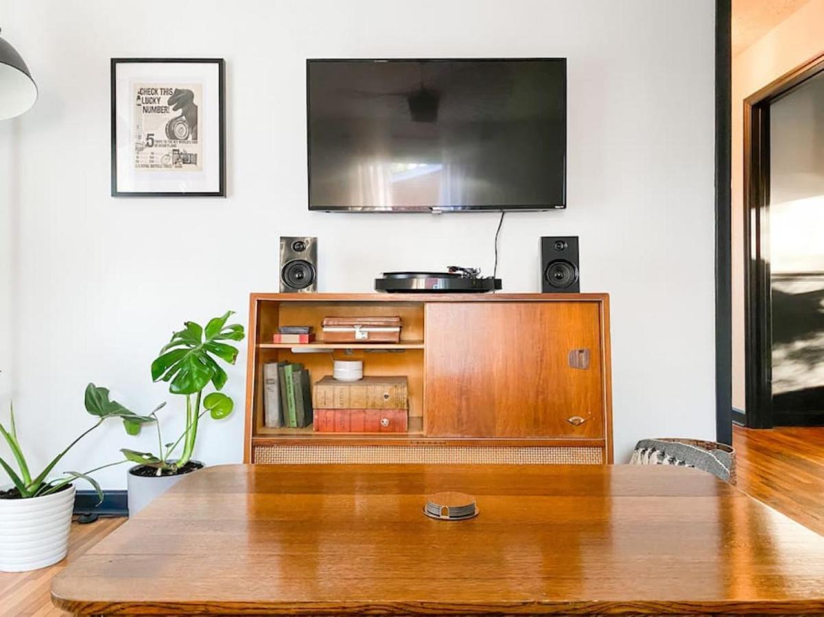 Holiday home Mid-century Modern Near Downtown With Free Parking *