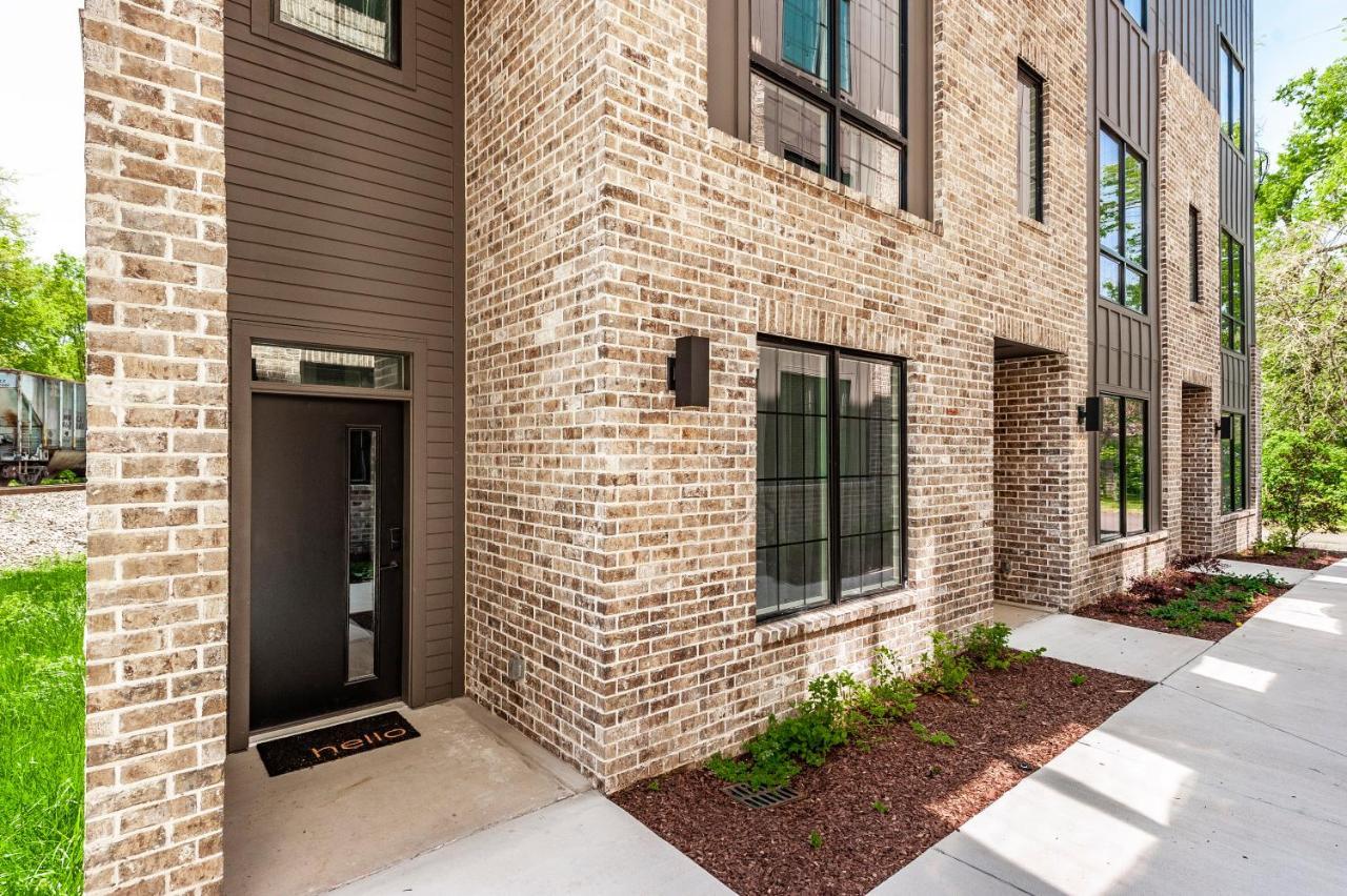 Brand New 4 Bedroom 4bath Townhome With Amazing Rooftop! Holiday home Nashville