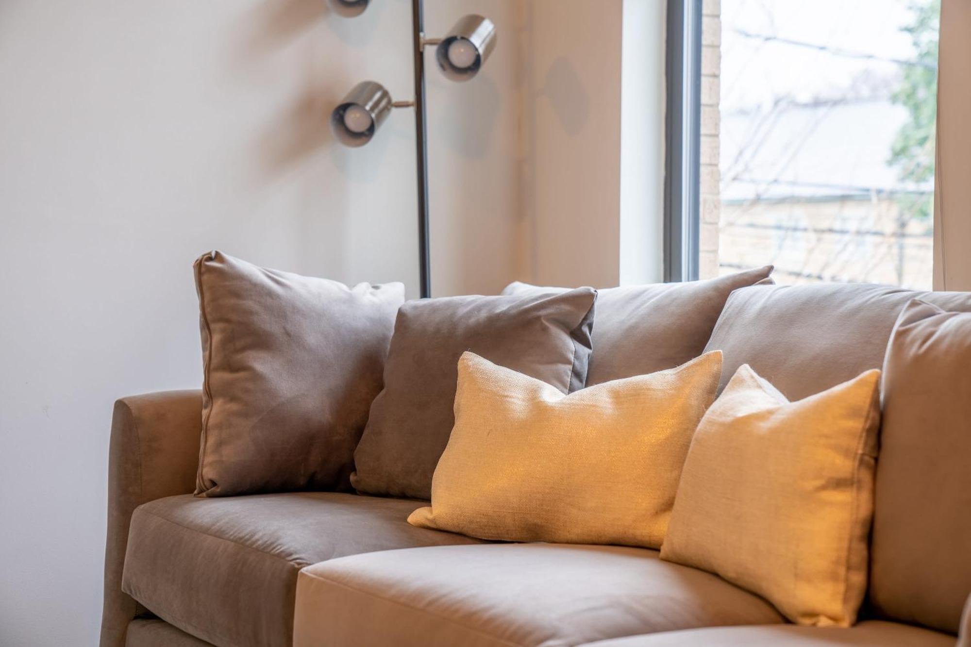 Cozysuites Musicrow Astonishing With Free Parking 23 Apartment Nashville