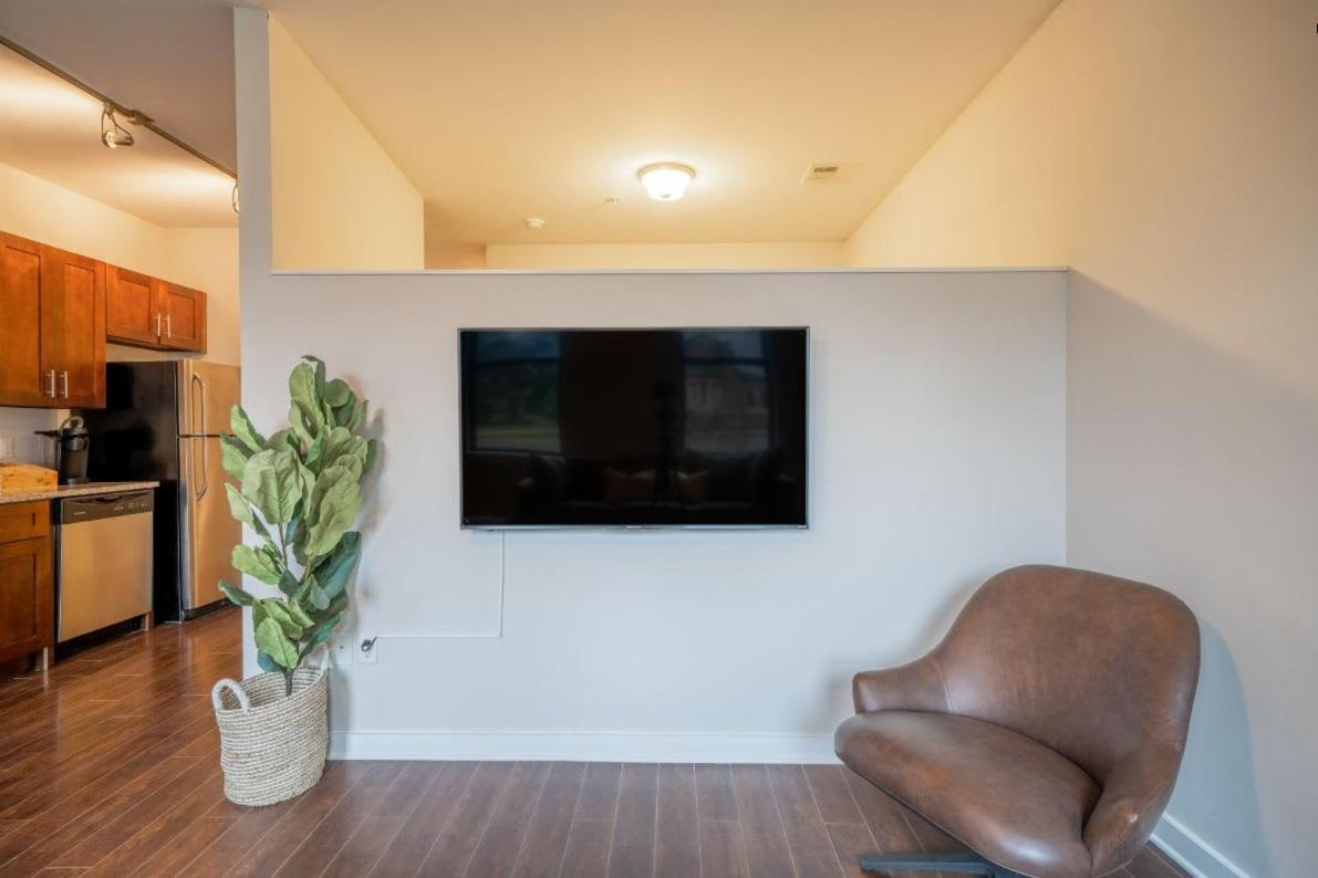 Cozysuites Musicrow Astonishing With Free Parking 23 Apartment Nashville