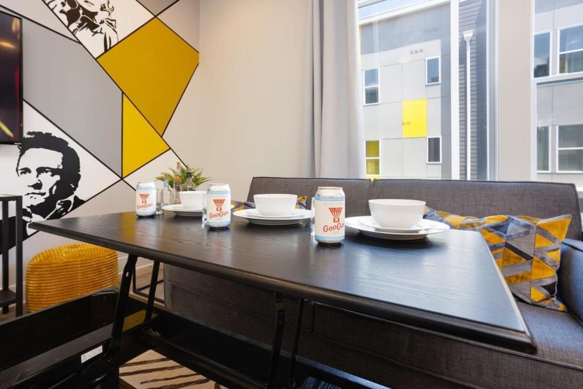 New East Oasis 13beds Roofdeck Free Parking Holiday home Nashville