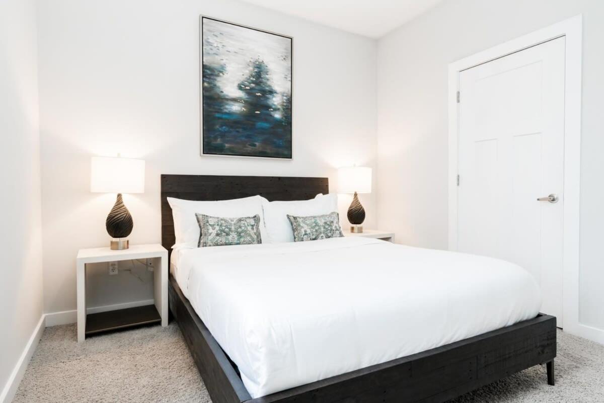 Cozysuites Music Row Stunning 2br -free Parking 05 Apartment *