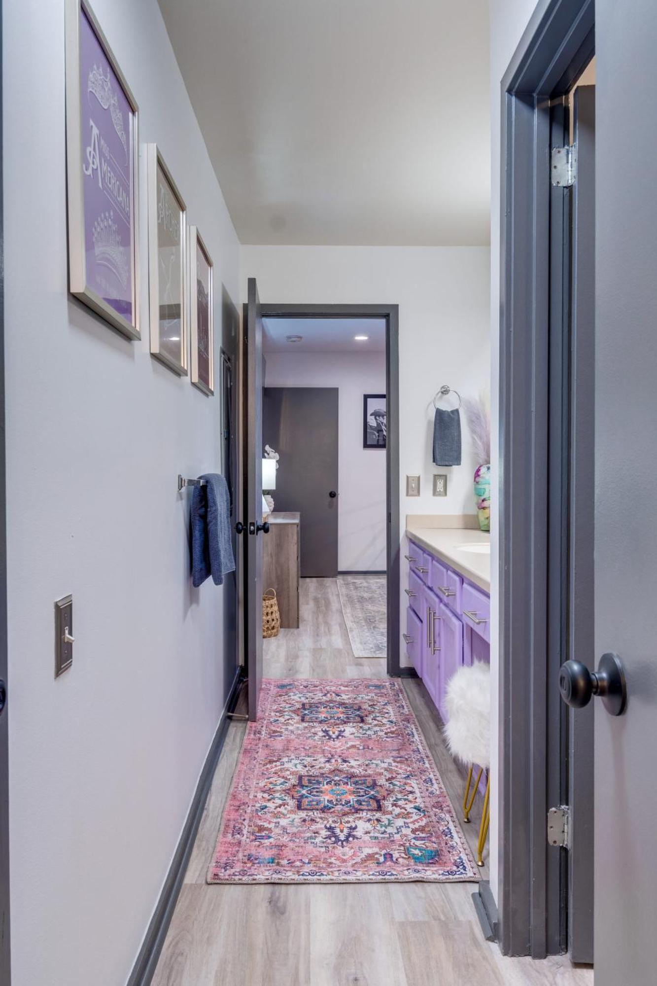 Swifties Sittin By The Water Apartment Nashville