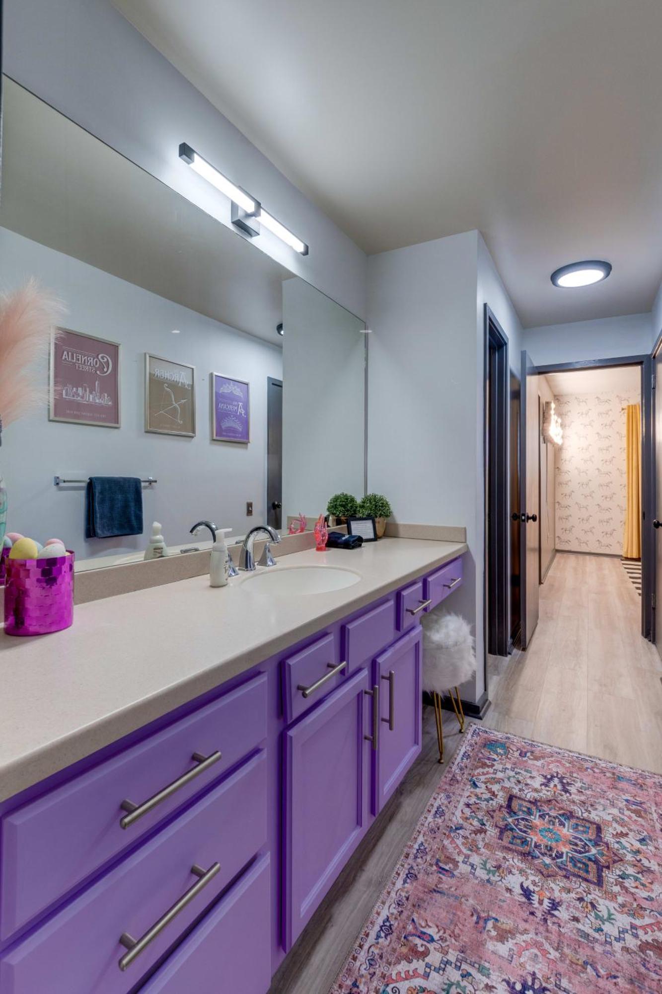 Swifties Sittin By The Water Apartment Nashville