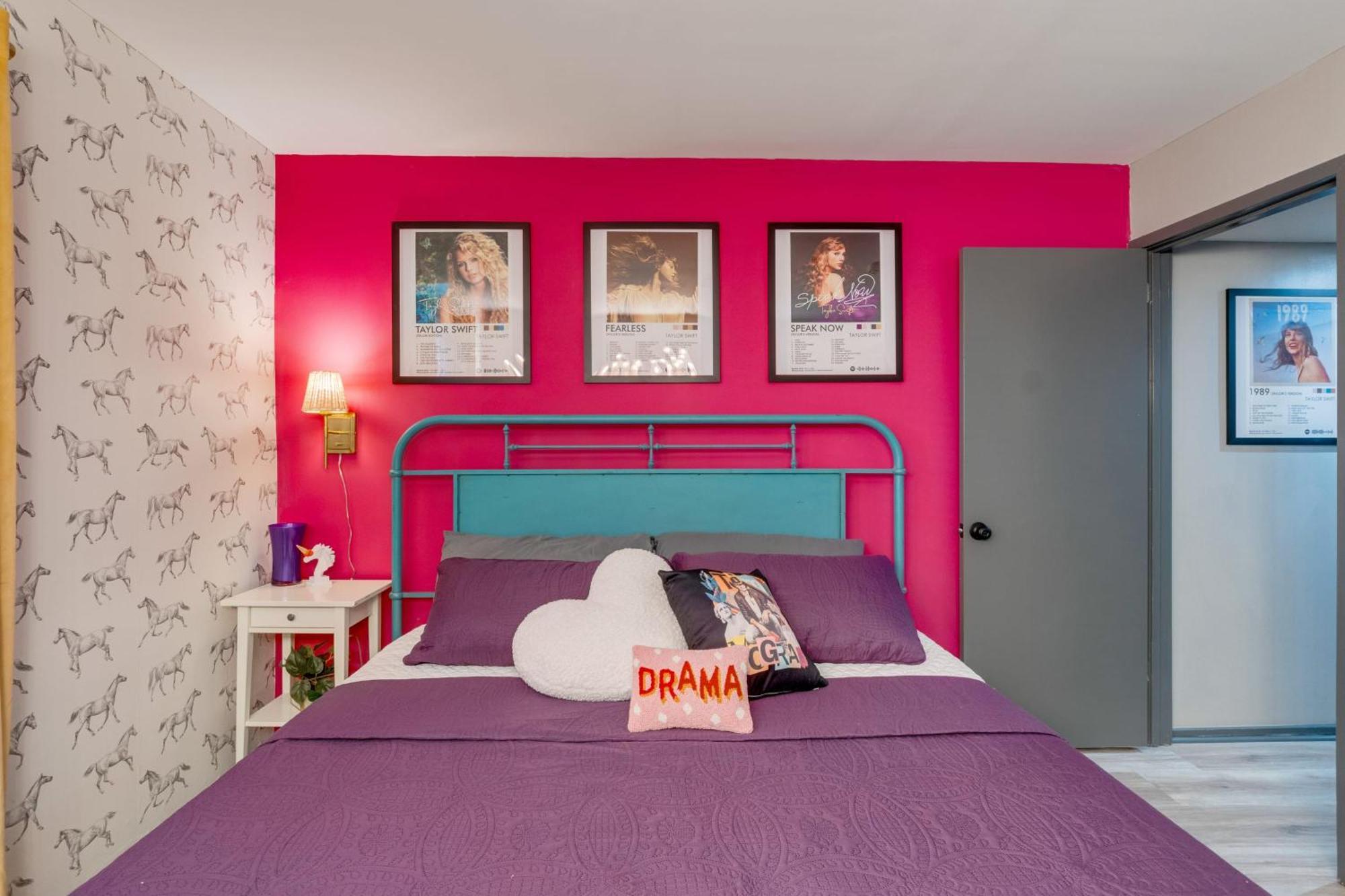 Swifties Sittin By The Water Apartment