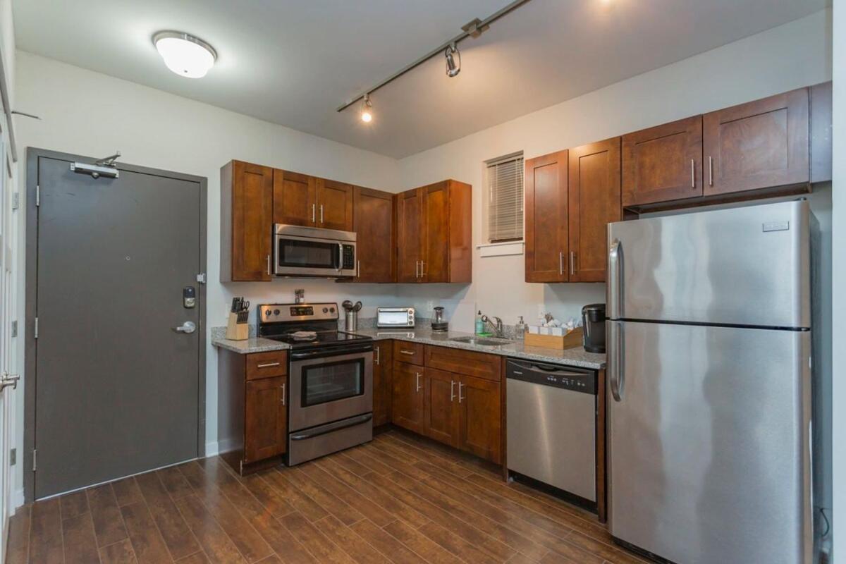 Apartment Cozysuites Two Stylish Music Row With Parking Nashville