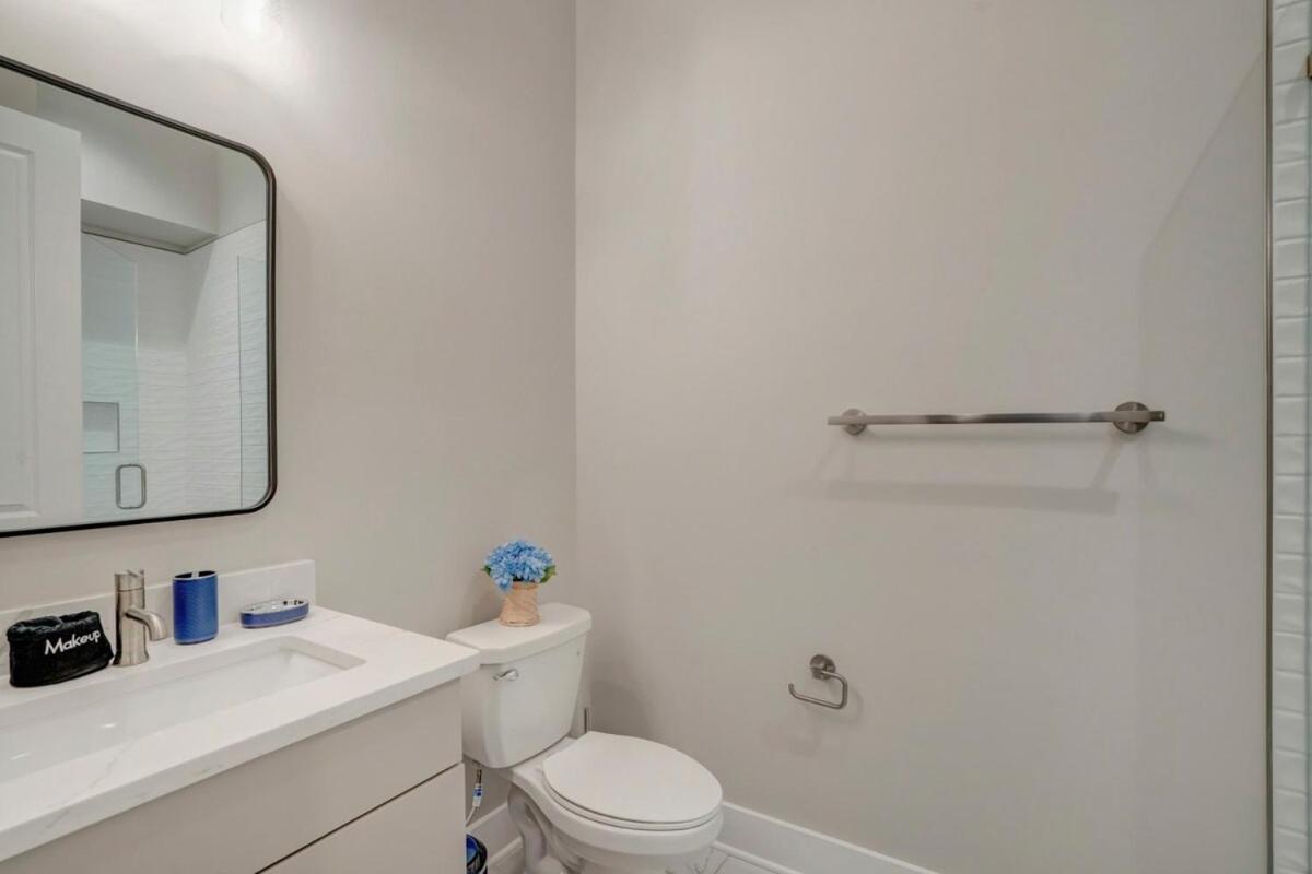 New Blue Bird Haven 13beds Rooftop View Free Parking Hotel