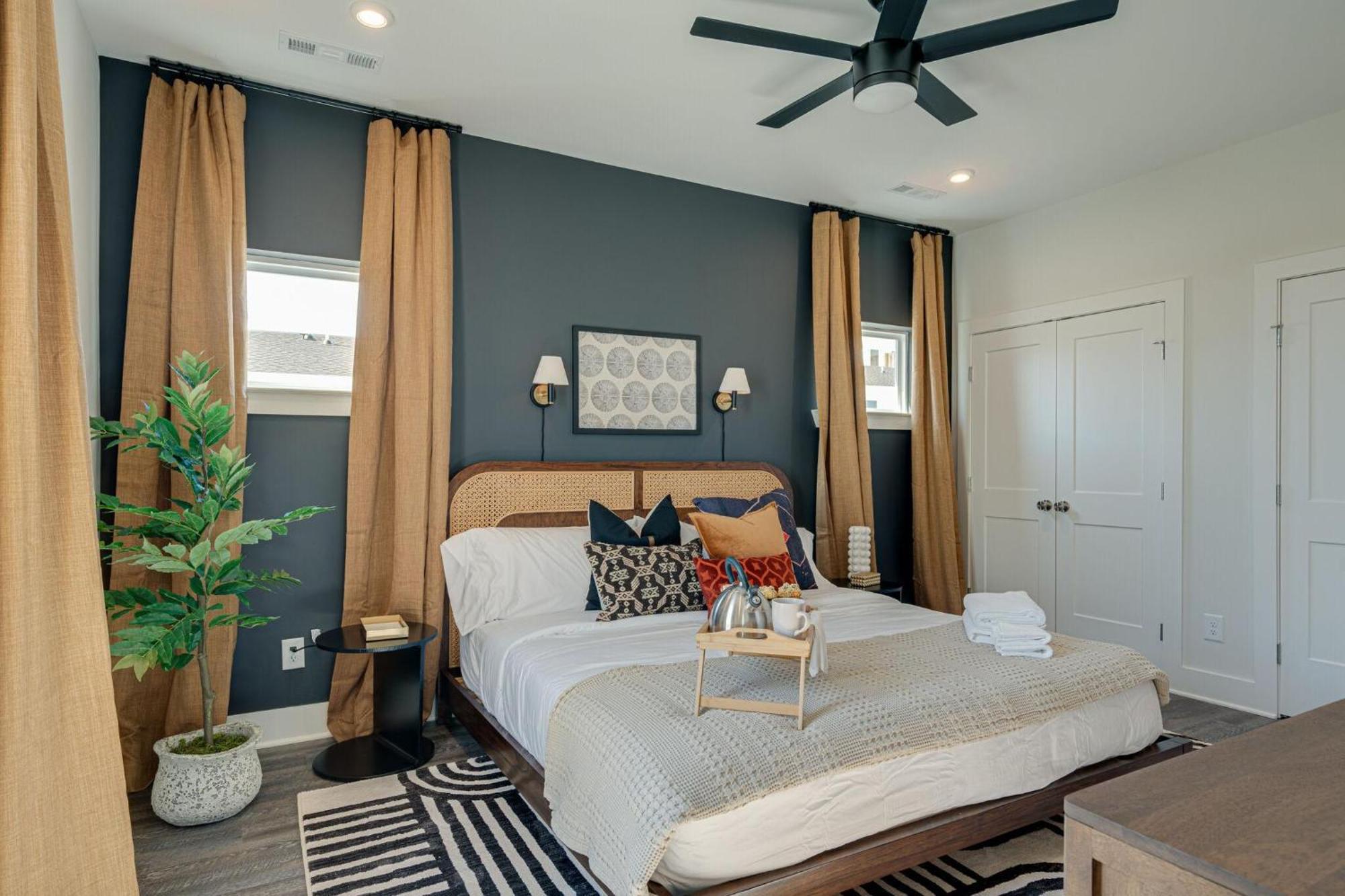 - 5623 & 5625 Lenox Ave - Combo *