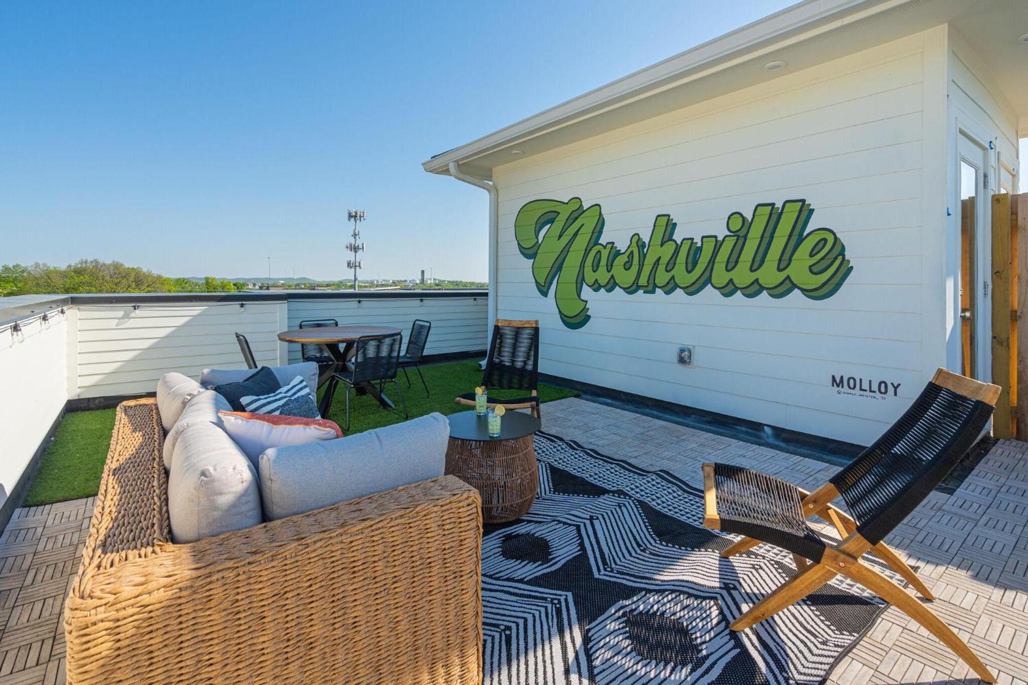 - 5623 & 5625 Lenox Ave - Combo Holiday home *