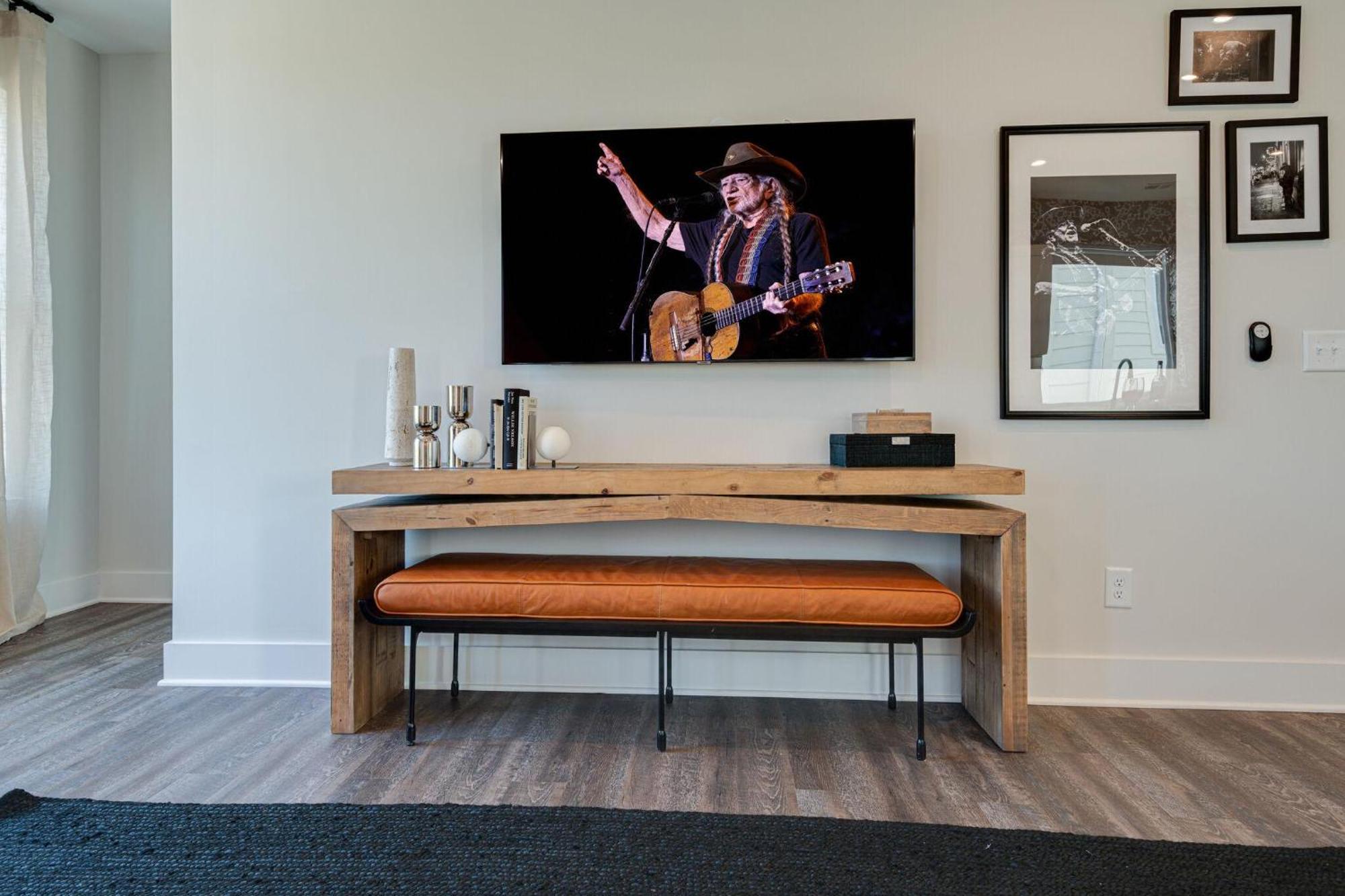 Holiday home - 5623 & 5625 Lenox Ave - Combo