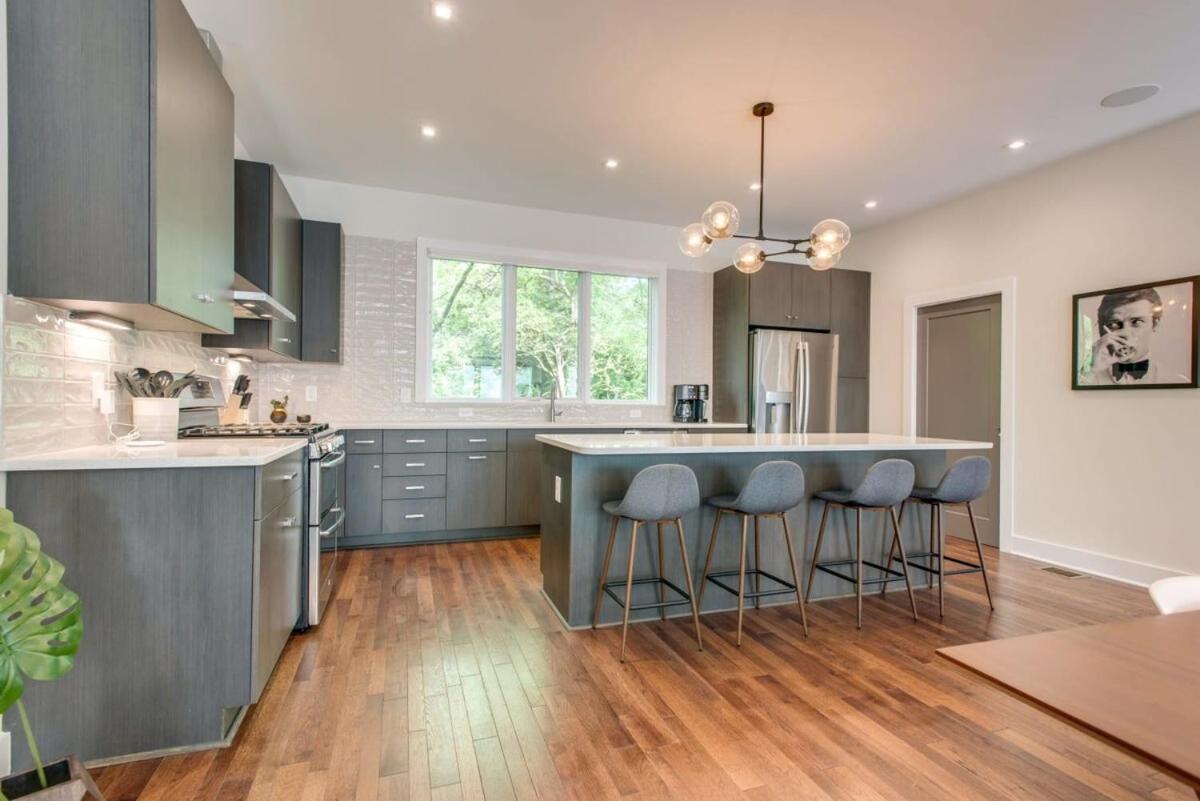 Downtown Luxury - 10 Beds & Free Parking