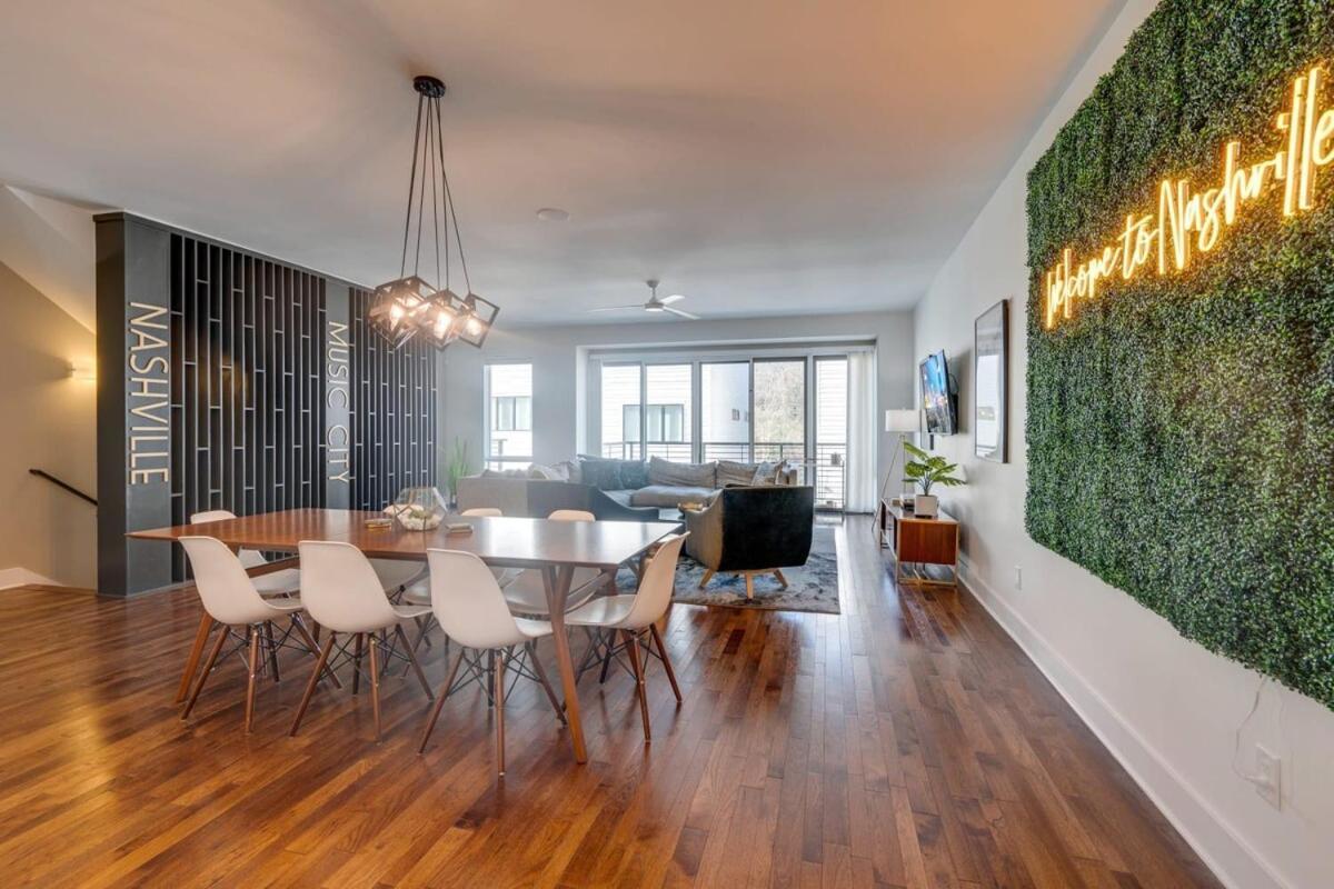 Downtown Luxury - 10 Beds & Free Parking