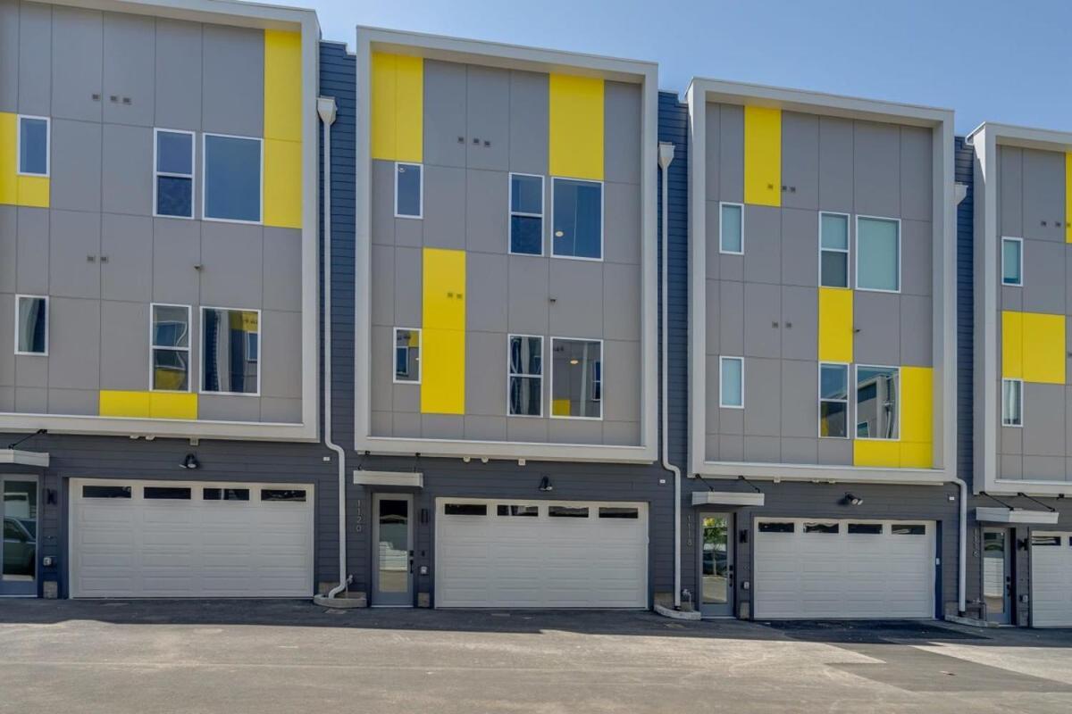 East Nash Double - 26 Beds Fast Nashville