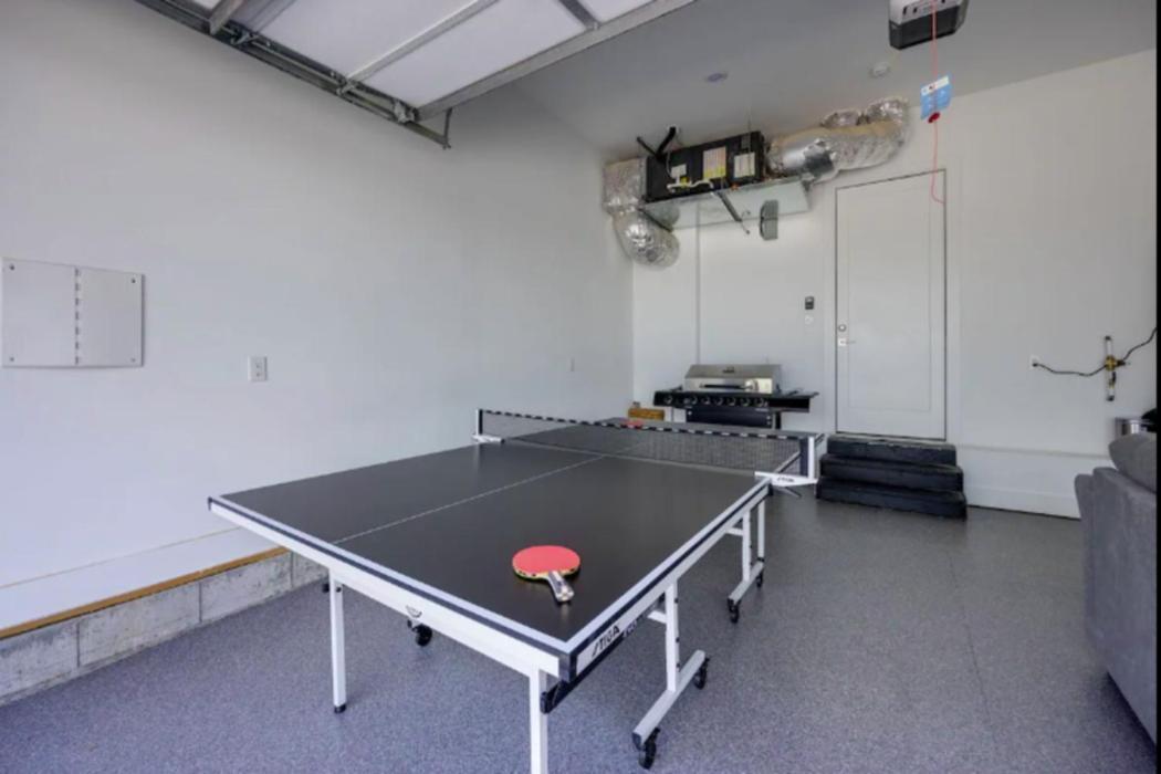 Luxury Four-story With Rooftop Views, 10min To Downtown! Sleeps 12! * Nashville