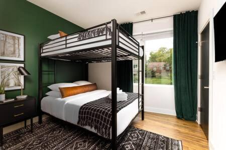 The Willow - Rooftop Lounge With Skyline Views *