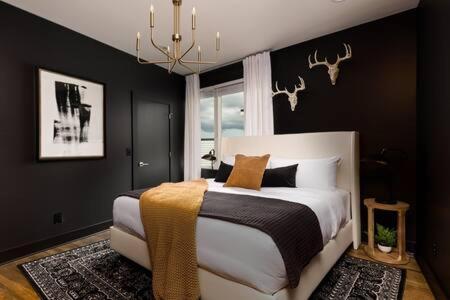 The Willow - Rooftop Lounge With Skyline Views *