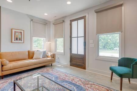 The Mansfield - Eastside Luxury, Walk To It Holiday home Nashville