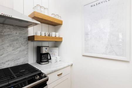 The White House - Hot Tub 1 Mile To Broadway * Nashville