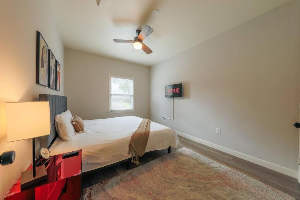 City-style Comfort 1br With King Bed And Optional Parking Close To Broadway, Downtown, Centennial Park * Nashville