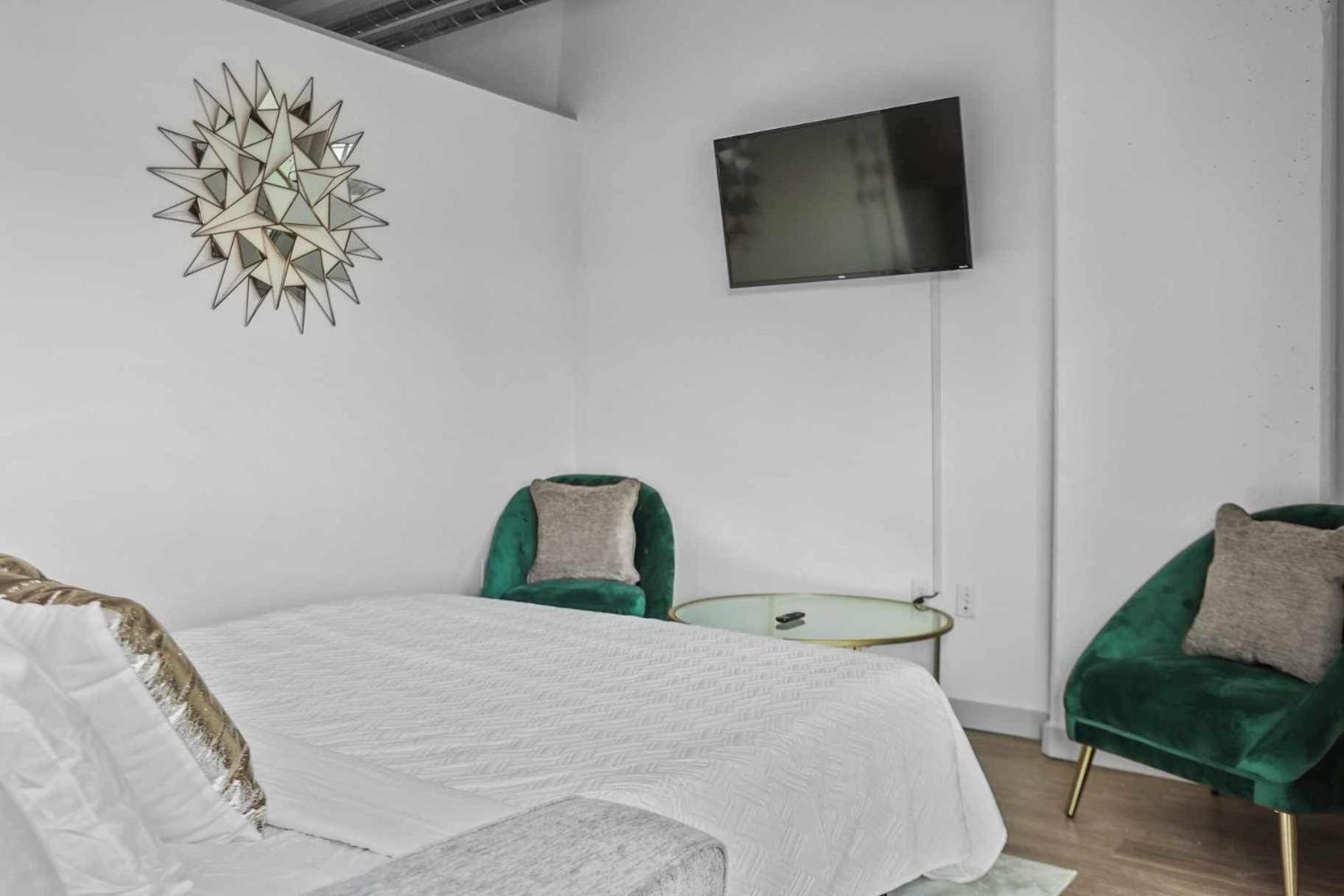 New In Nashville, Pool Gym Rooftop & Laundry 5 Min From Broadway Apartment *