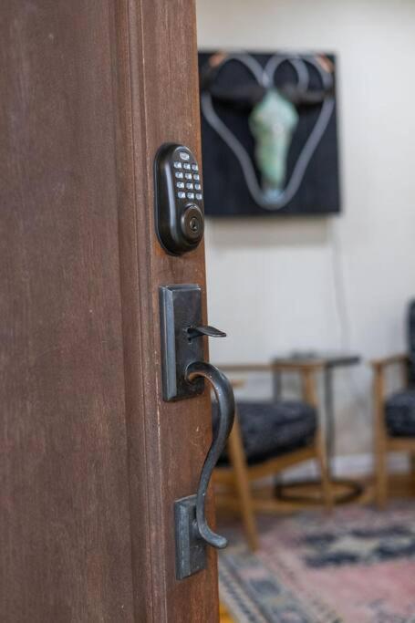 Hillside Hot Tub Hideaway! King Bed / Fire Pit Nashville