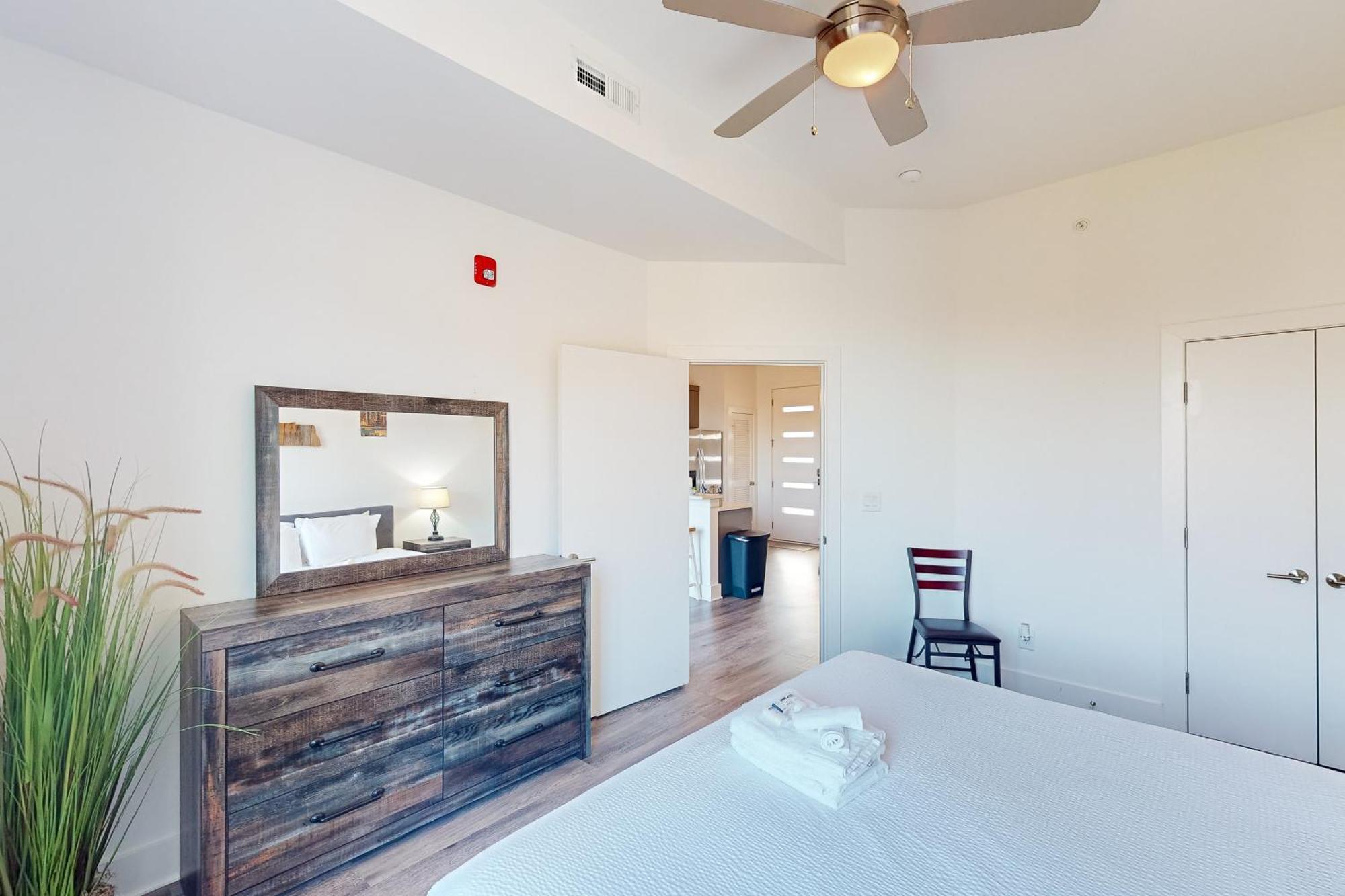 Awhile In Music City #302 * Nashville