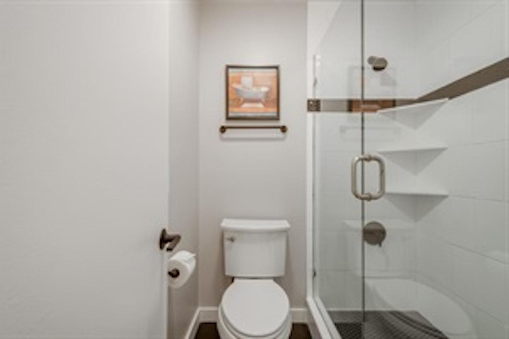 Beautiful Downtown By The River-1012 Apartment *