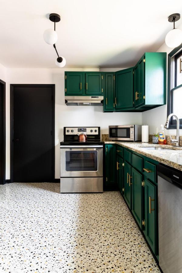 Holiday home Mid-century Modern Near Downtown With Free Parking Nashville