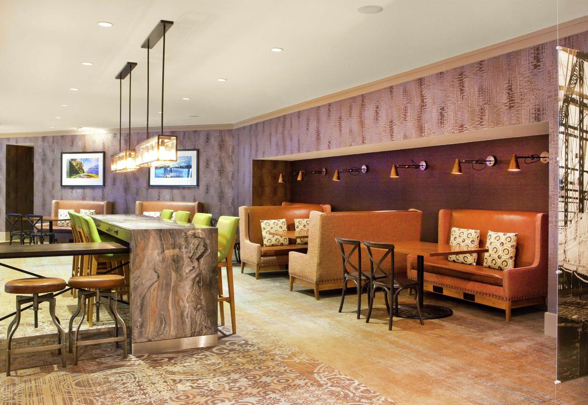 Doubletree By Hilton Downtown Hotel Nashville
