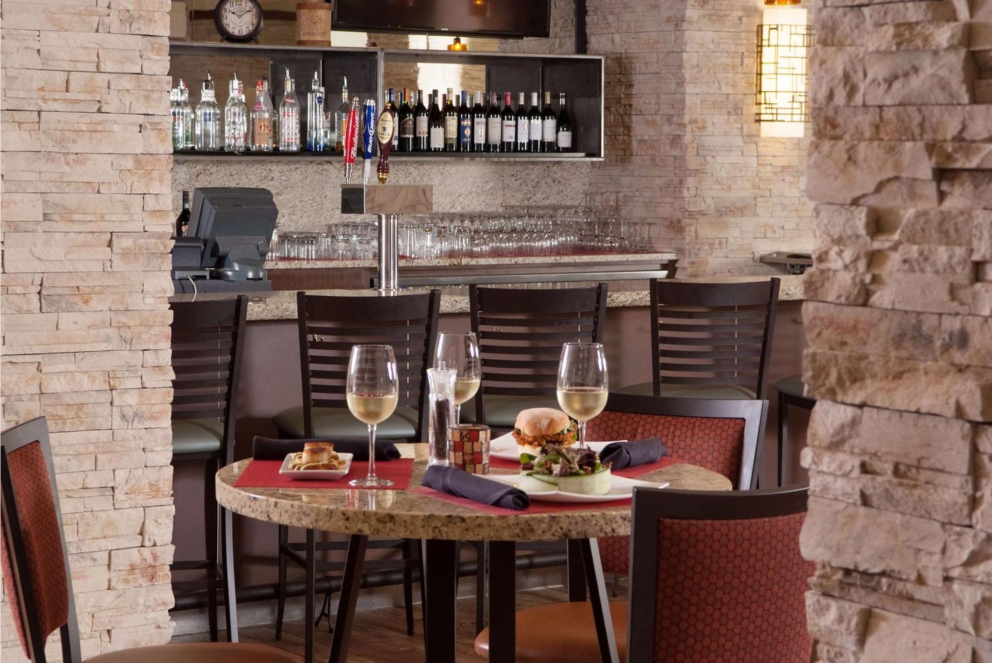 Hotel Embassy By Hilton Airport Nashville