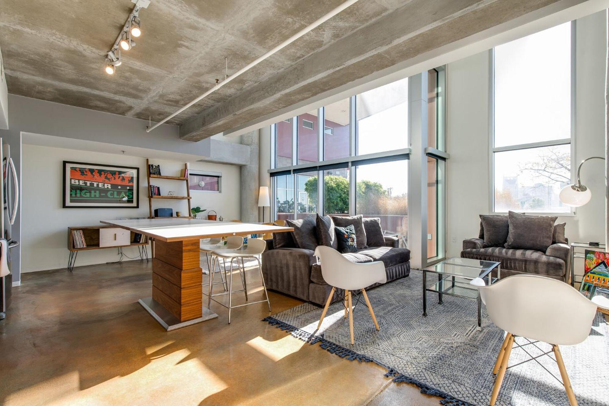 Holiday home Artsy Chic 1br 30day Min With Wifi Ac Parking Tv Furnished Rooftop *