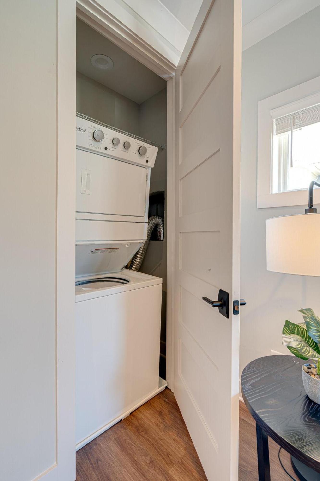 Melrose Melody - 5 Mins To Broadway Holiday home