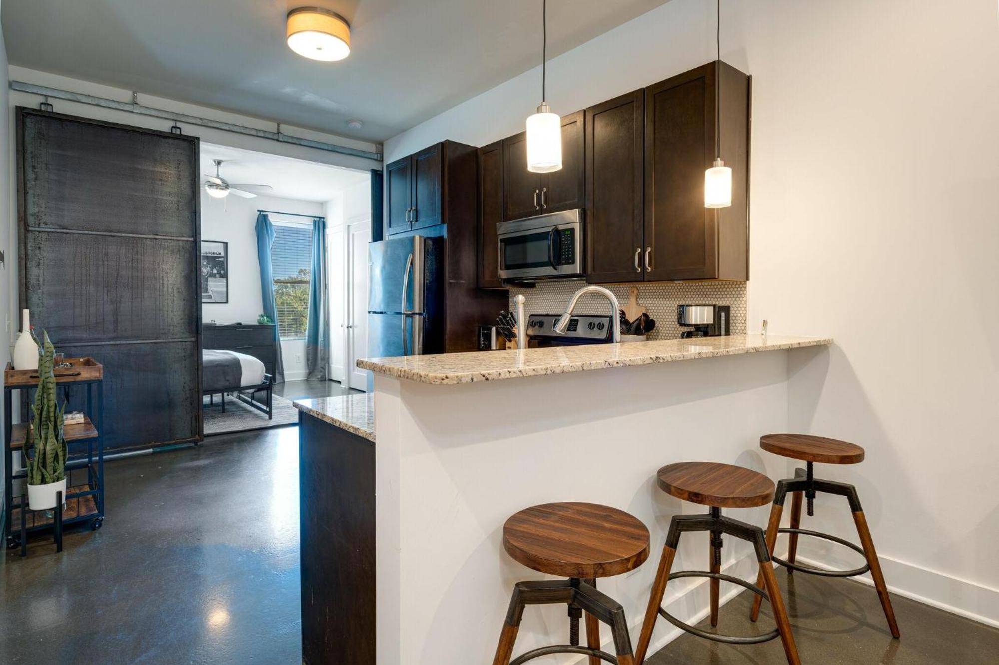 Lofts At 30th - Urban Lounge - Minutes To Broadway Holiday home Nashville