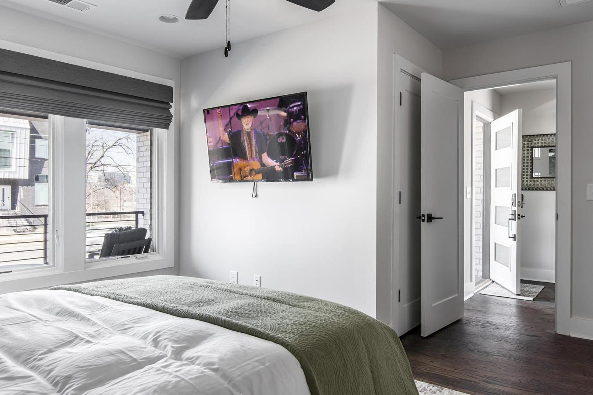 Luxe-tennessee Row-heart Of Gulch-mins To Broadway Holiday home Nashville