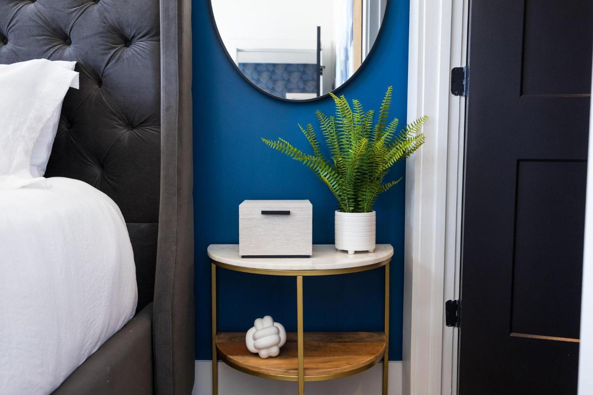 Parthenon Park-odyssey-heart Of Midtown *