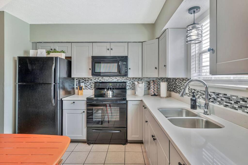 East Nash Local Dining Bars - Sleeps 6 Holiday home