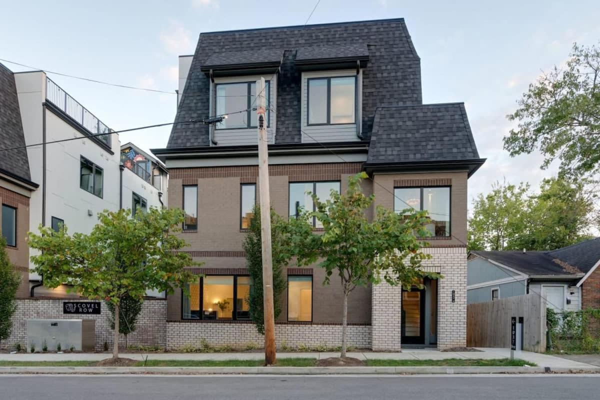 Holiday home Luxury Townhouse + Rooftop Deck + 1 1 Mi Downtown *