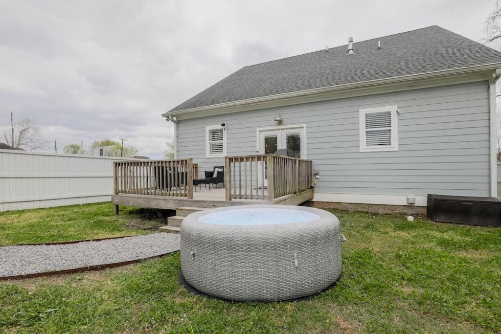 New Amazing 4br Suite* Hot Tub *2 Mi To Music Holiday home