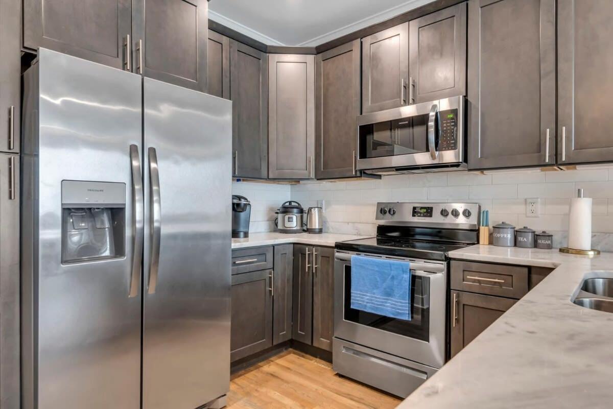 Modern Nations - Walkable - 5 Mi Downtown Holiday home Nashville