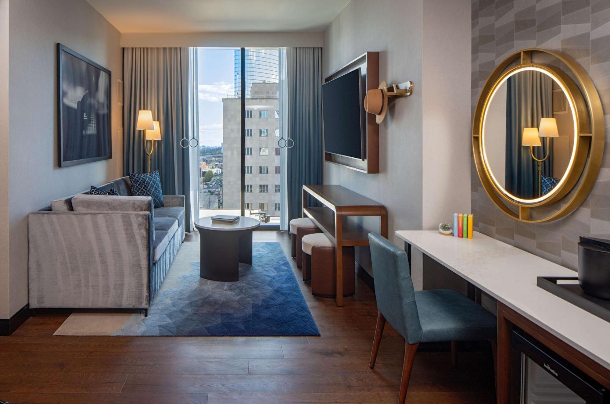 Tempo By Hilton Downtown Hotel