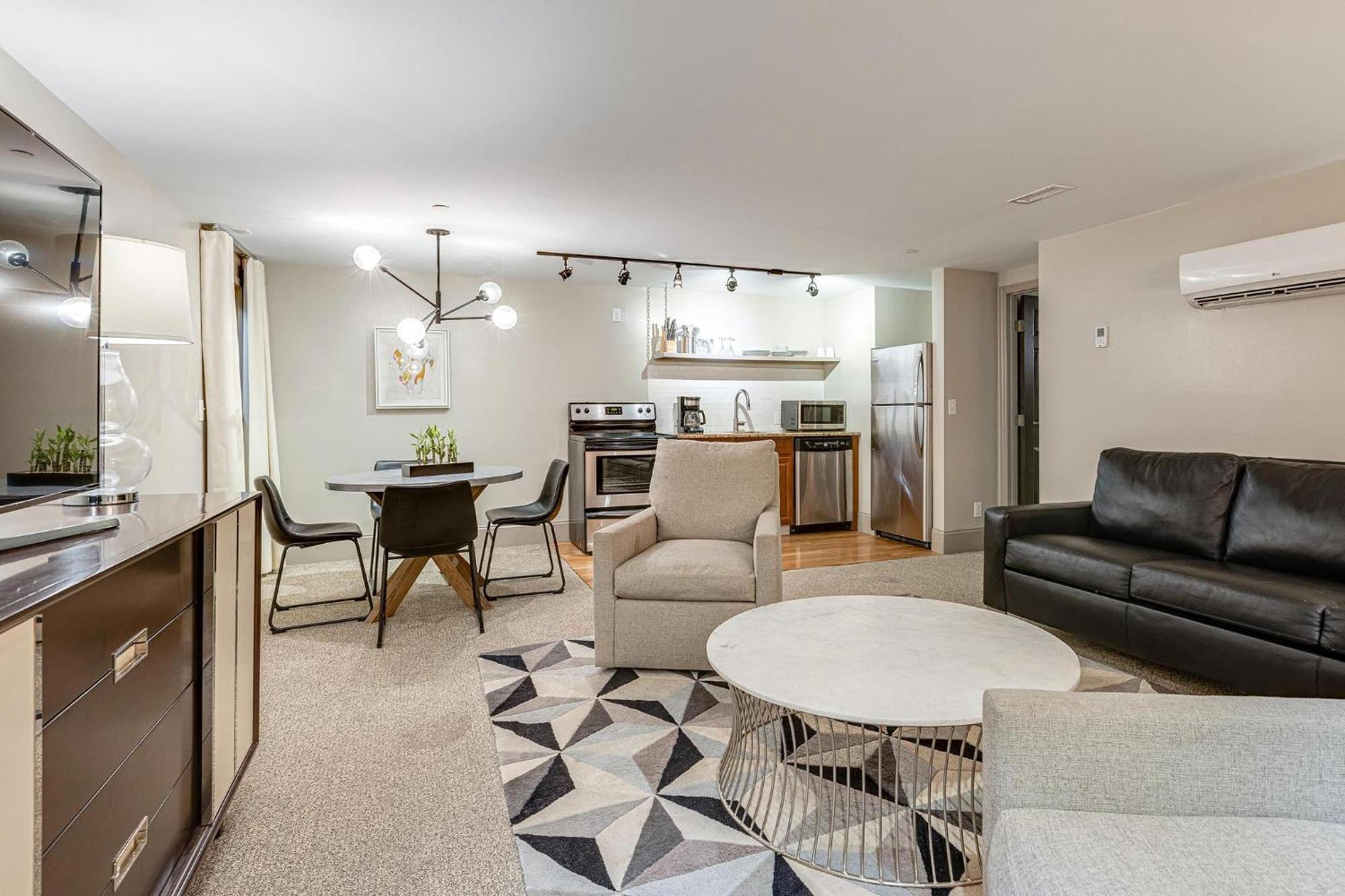 Riverfront Lofts Aparthotel 4*