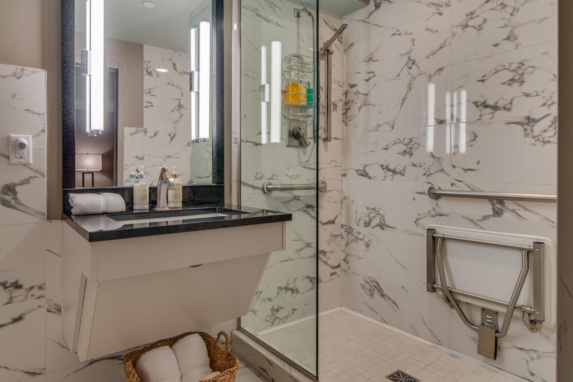 Aparthotel Riverfront Lofts 4*