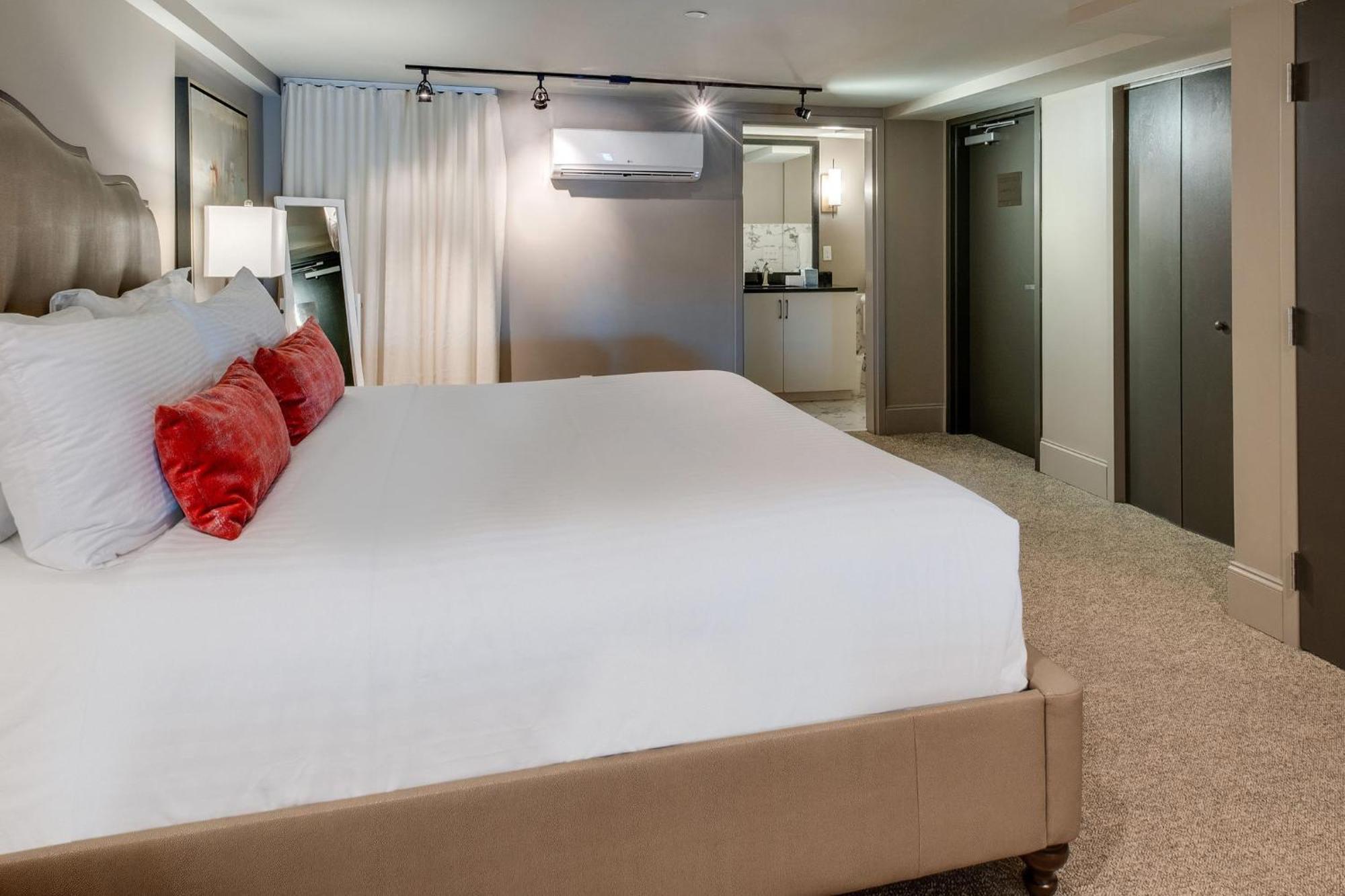 Riverfront Lofts Aparthotel *