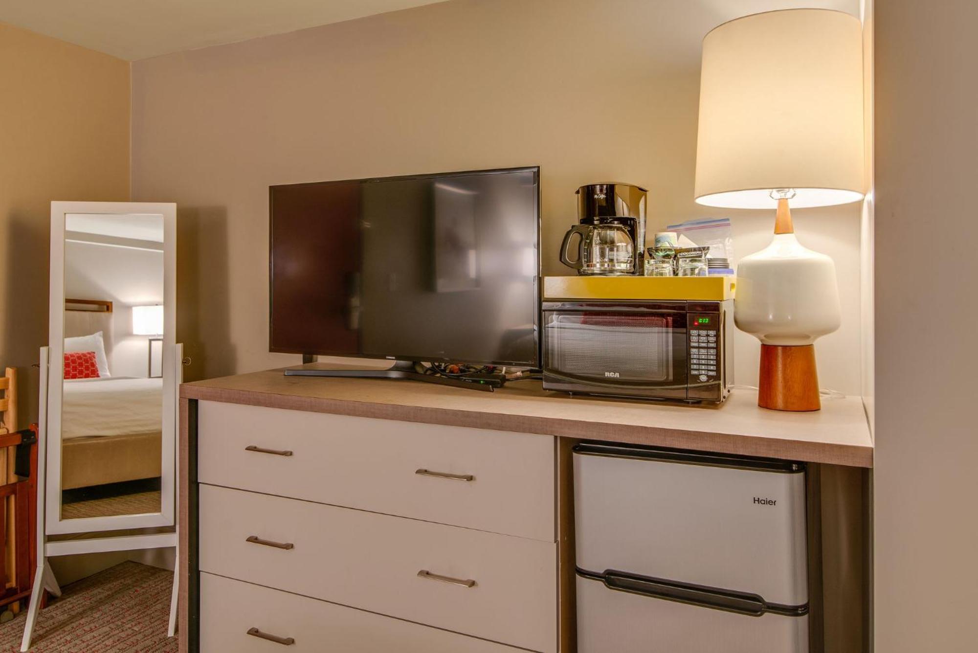 Riverfront Lofts Aparthotel