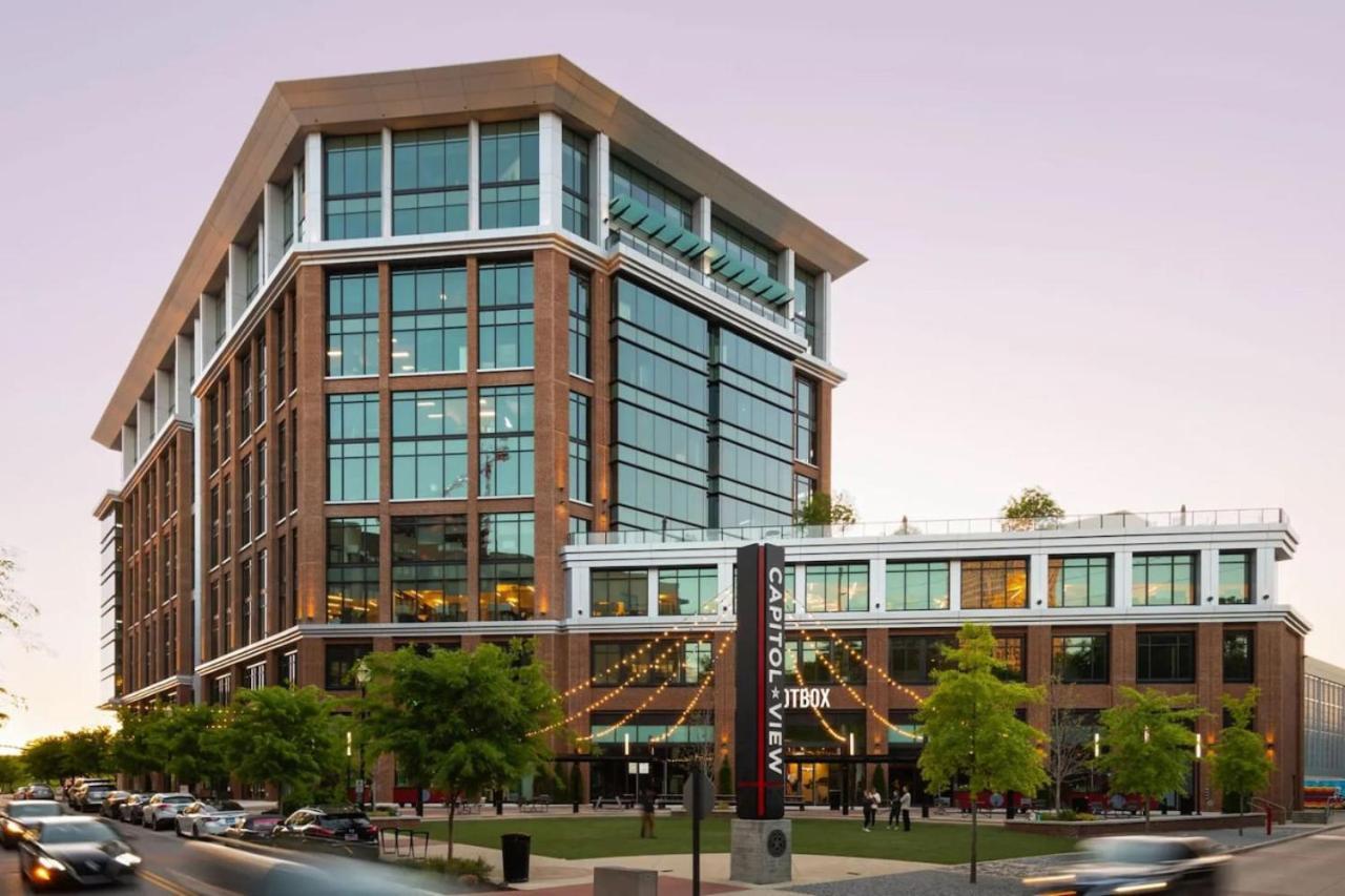 Penthouse With Patio Walk To Downtown 3 Bedrooms 5 Beds Nashville