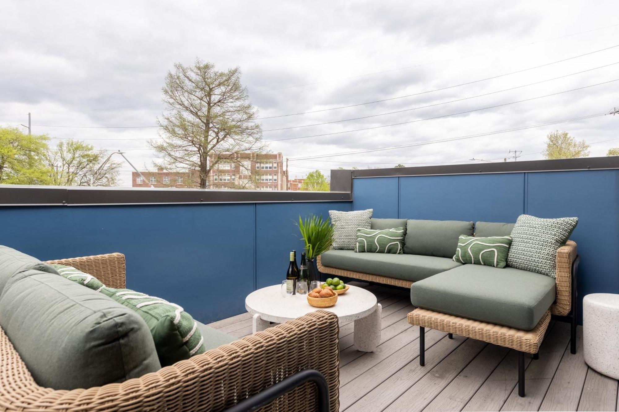 Apartment Outrider 1018 By Avantstay Private Balcony Minutes To Broadway Downtown