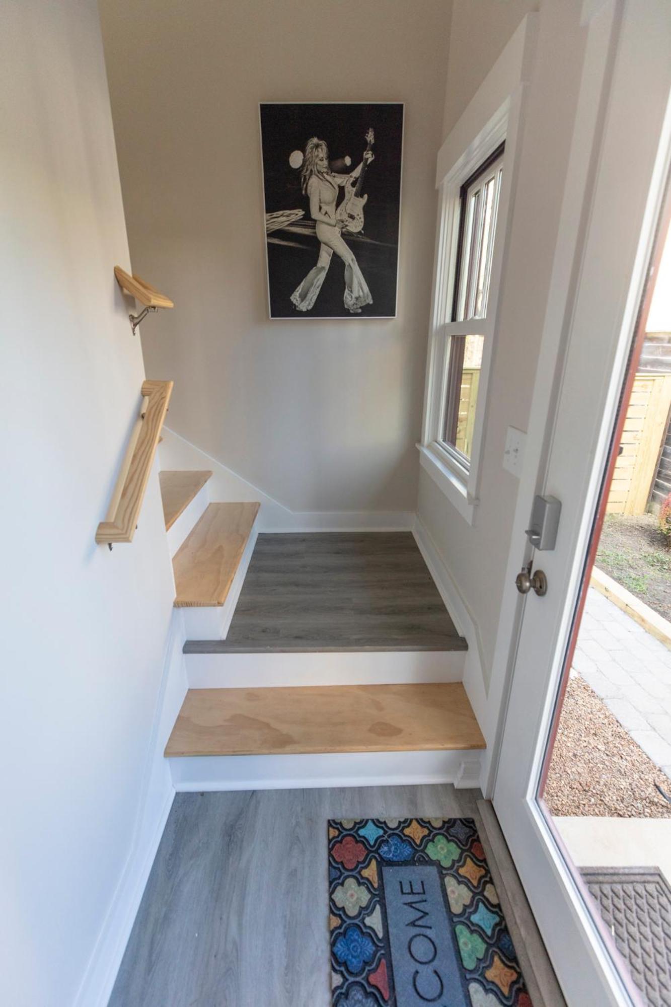 12 South Apartment *