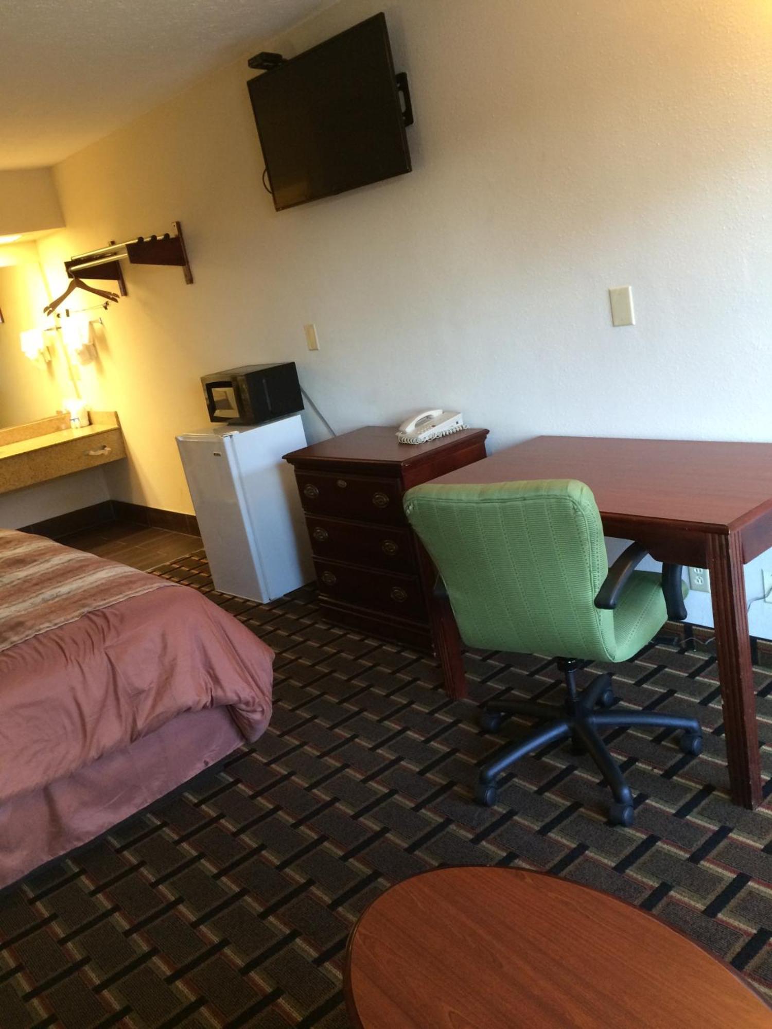 Americas Value Near Downtown 2* Nashville