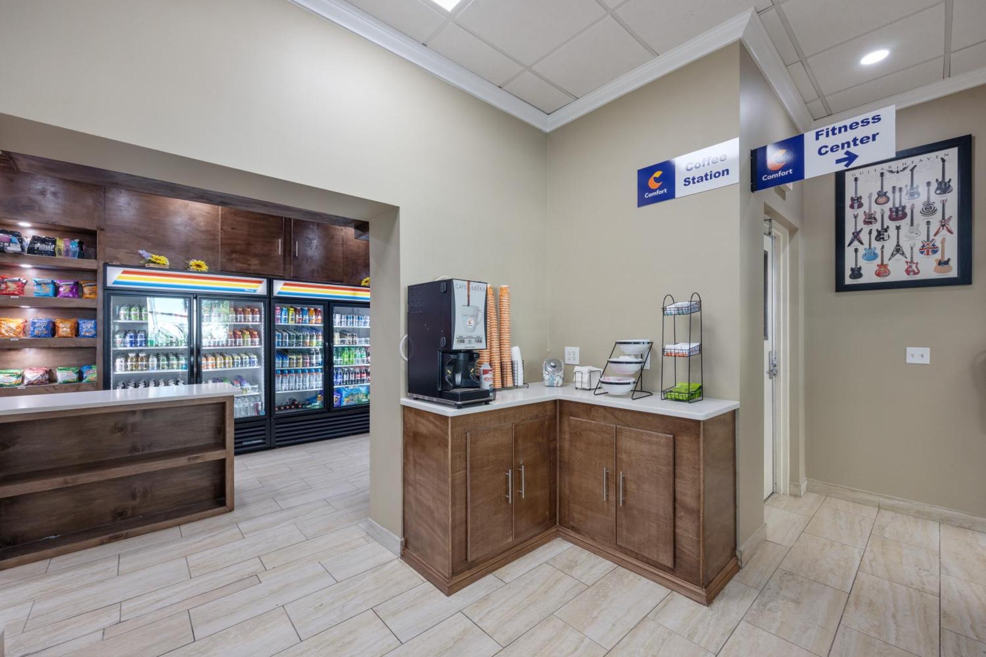 Comfort Downtown - Music Center Inn 3*