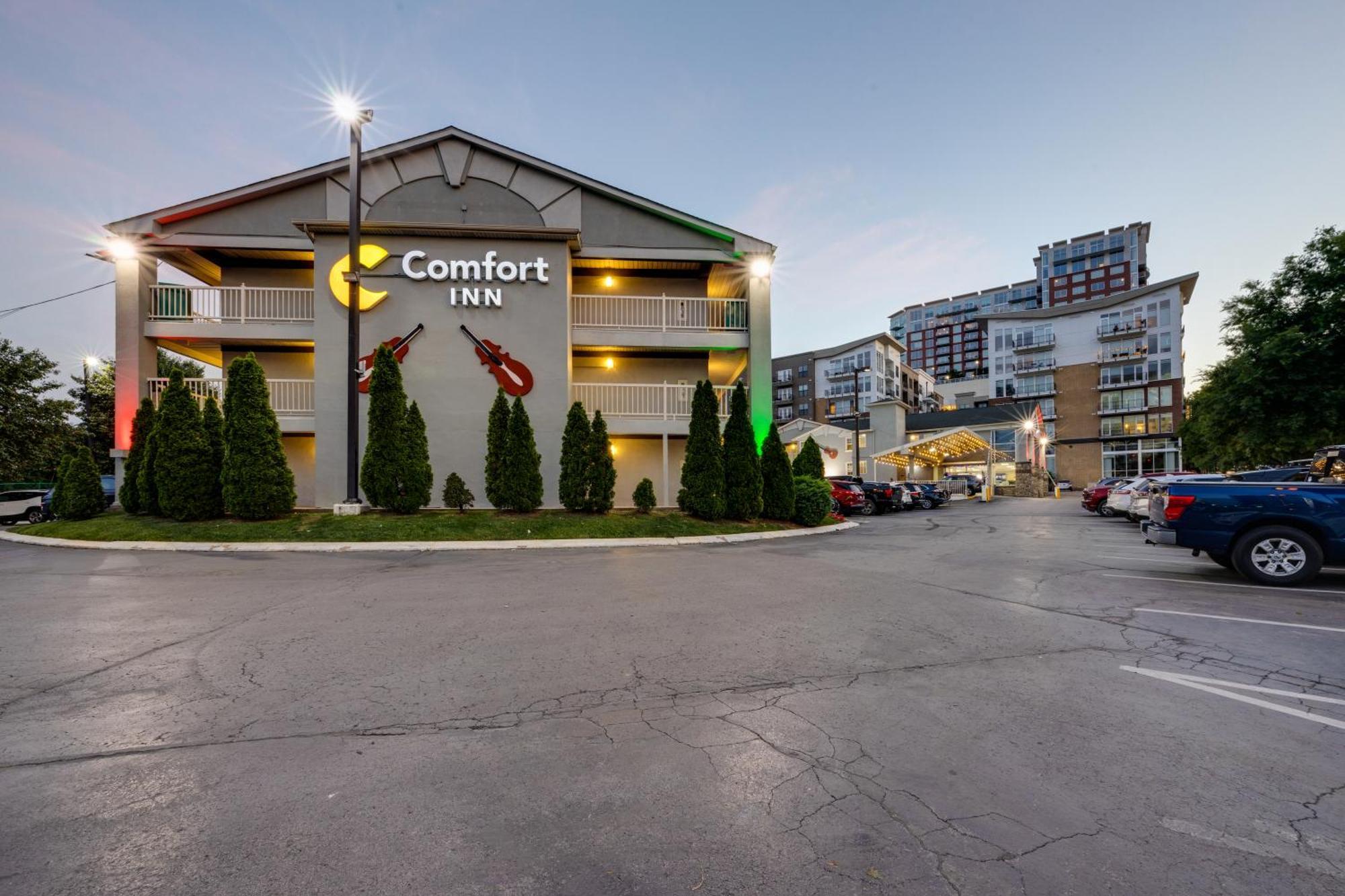 Inn Comfort Downtown - Music Center 3*